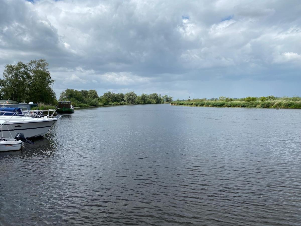 Schwimmpod An Der Peene Anklam Exterior photo