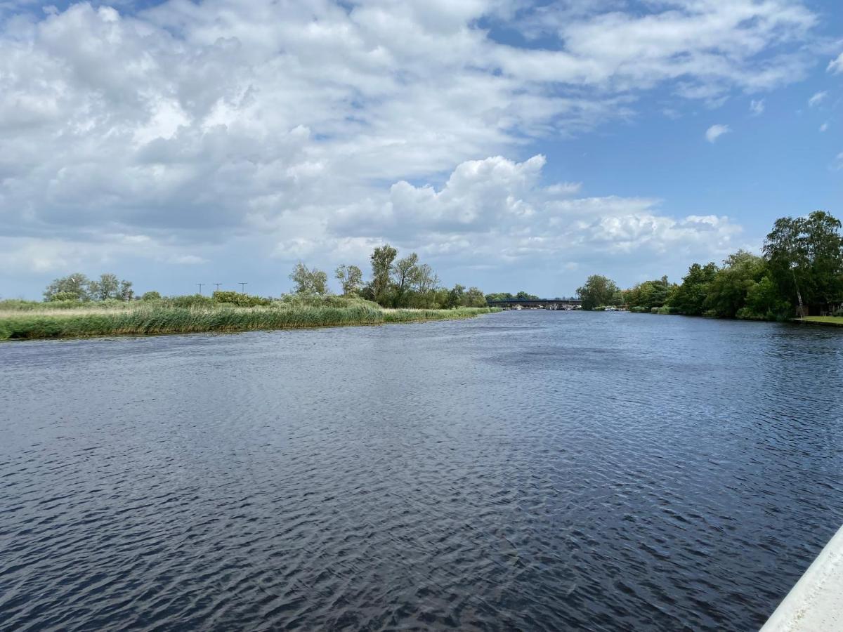 Schwimmpod An Der Peene Anklam Exterior photo