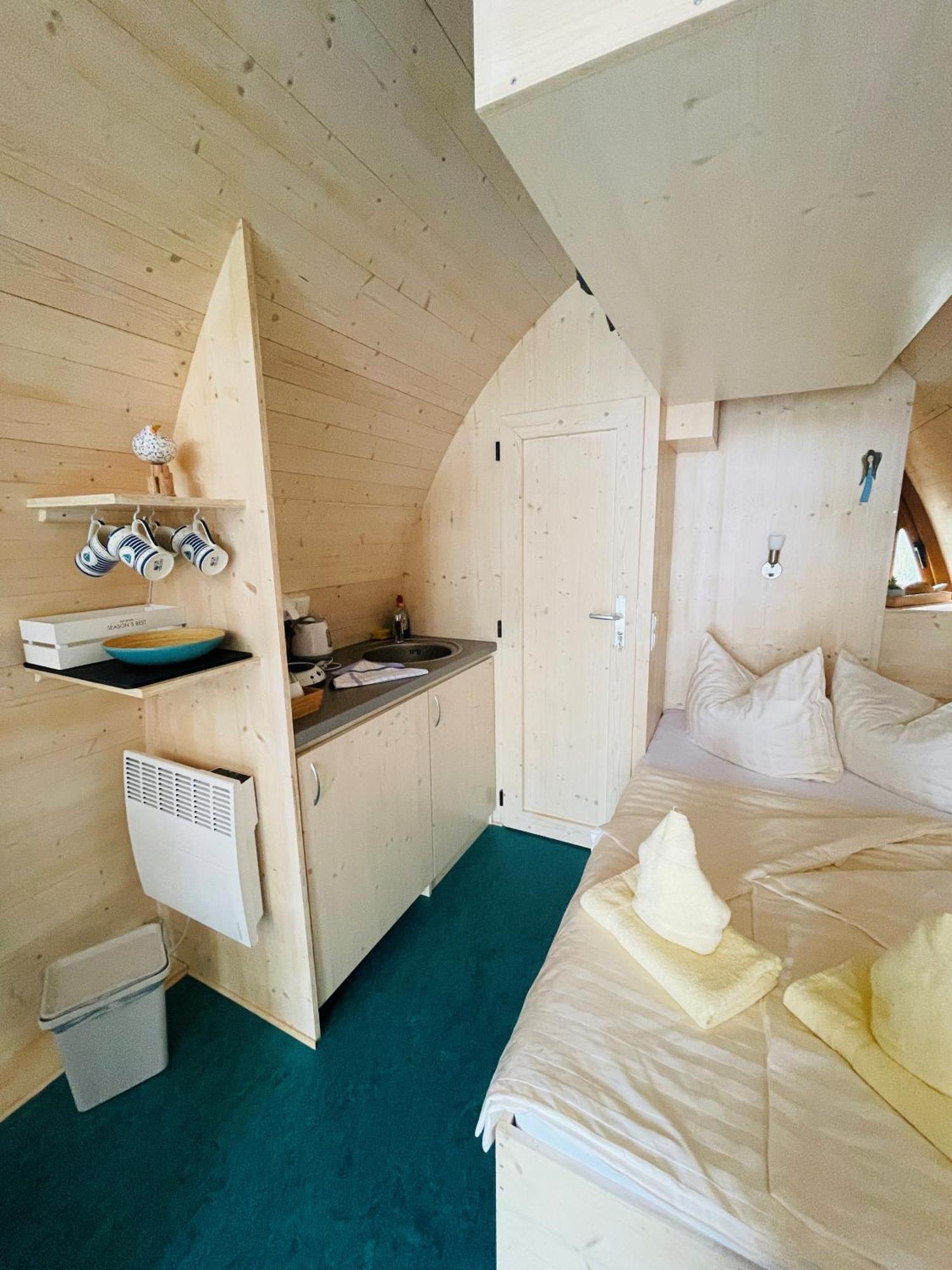 Schwimmpod An Der Peene Anklam Exterior photo